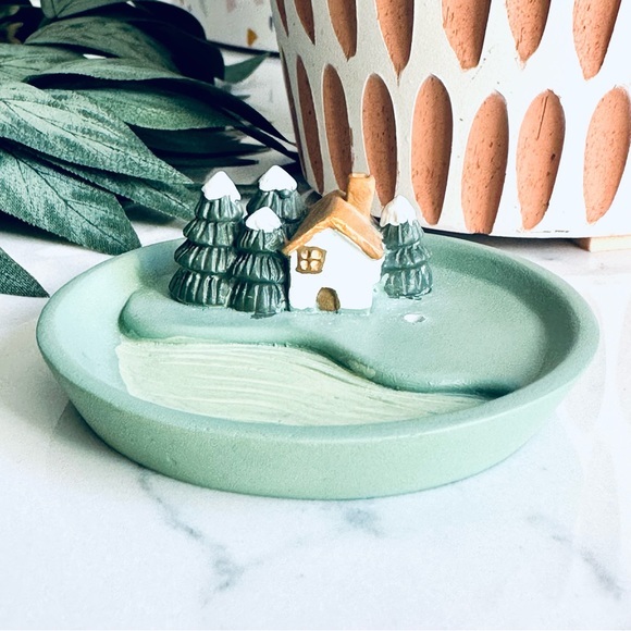 Incense Stick Holder Cottage in the Woods Snowy Resin Figure Statue Miniature - Picture 2 of 11